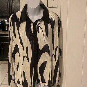 Fashion Nova Black and White Top